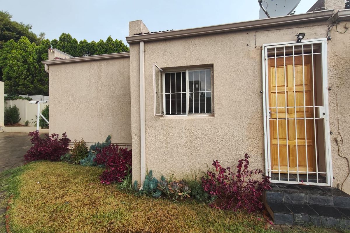 House To Rent in Linden - Photo 2