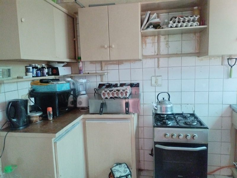 Townhouse For Sale in Queenswood - Photo 7