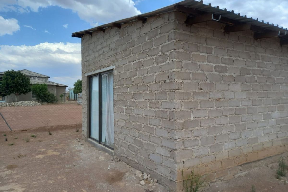 House For Sale in Mankweng - Photo 2