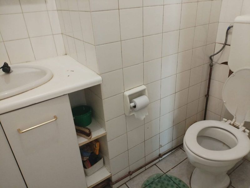 House For Sale in Sunnyside - Photo 10