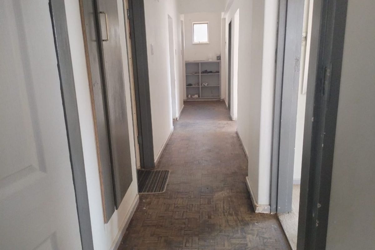 Apartment For Sale in Sunnyside - Photo 5