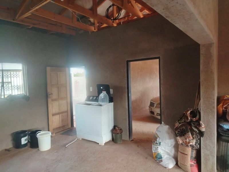 House For Sale in Kwamhlanga Central - Photo 9