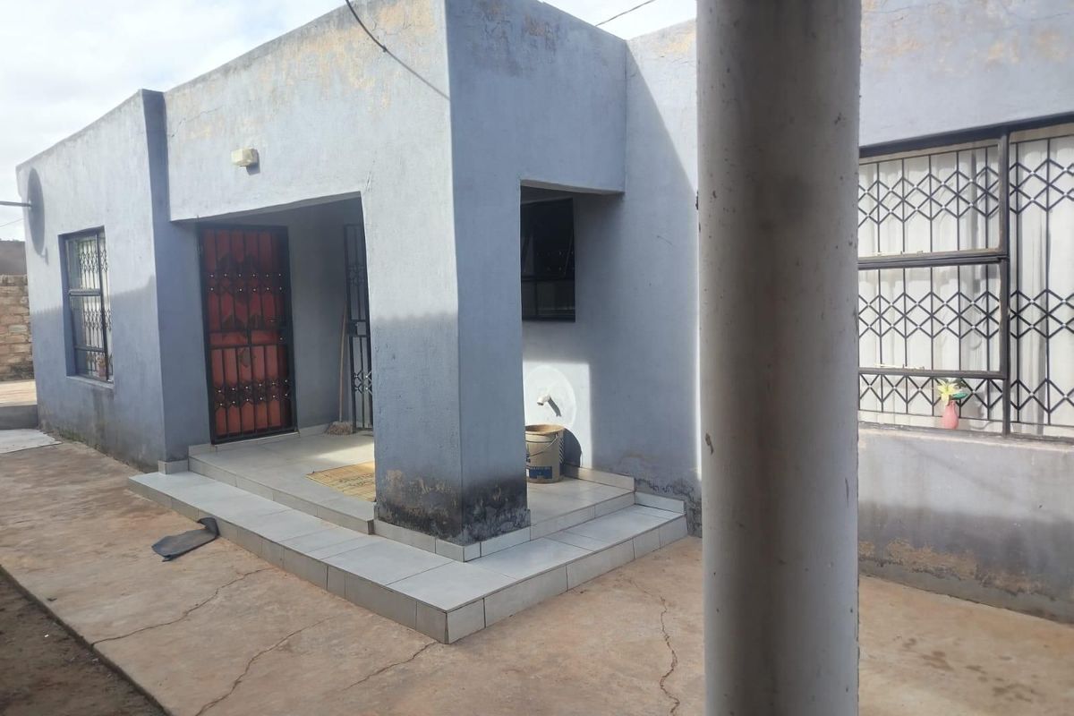 House For Sale in Kwamhlanga Central - Photo 4