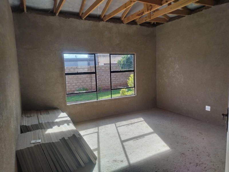 House For Sale in Kwamhlanga Central - Photo 6