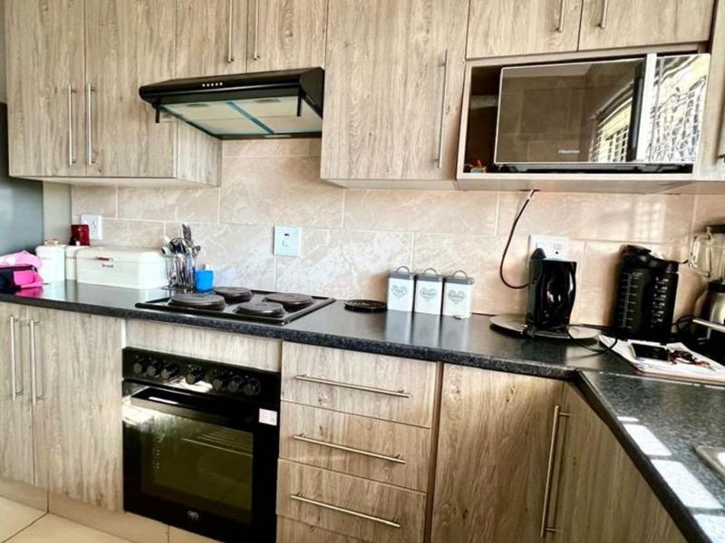 House For Sale in Cassim Park - Photo 8