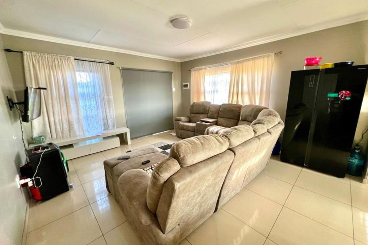 House For Sale in Cassim Park - Photo 5