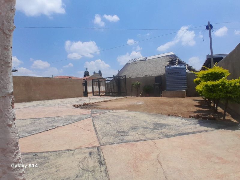 House For Sale in Rens Town - Photo 6