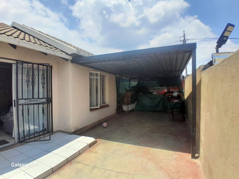 House For Sale in Rens Town - Photo 5