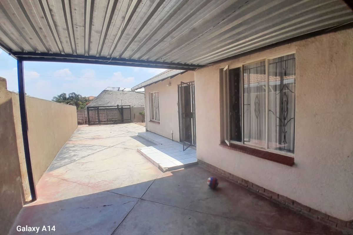 House For Sale in Rens Town - Photo 4