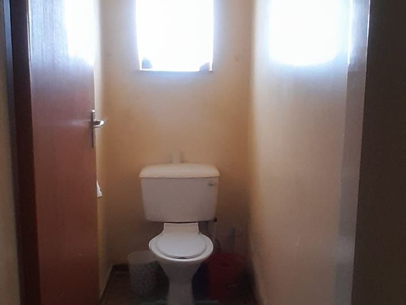 House For Sale in Christiana Central - Photo 8