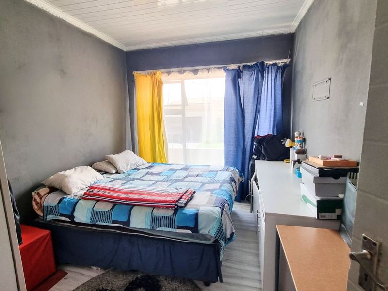 House For Sale in Sagewood - Photo 9