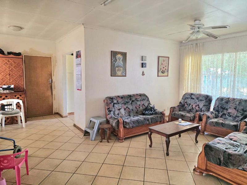 House For Sale in Eldorette - Photo 5