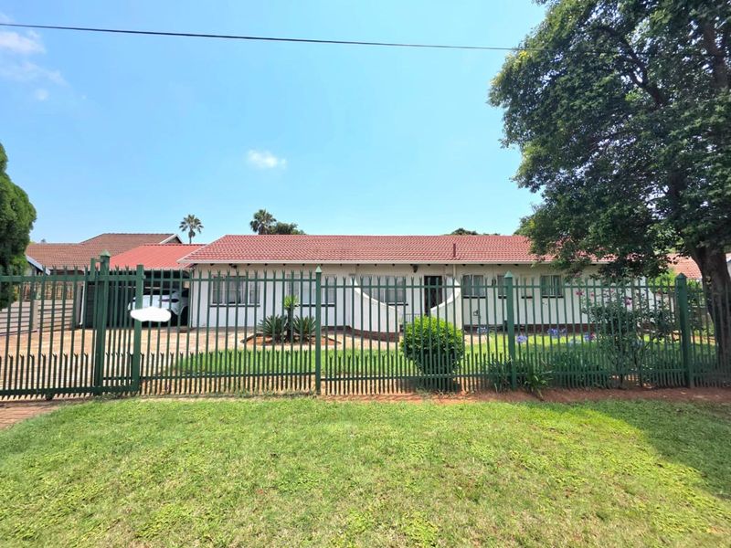 House For Sale in Eldorette - Photo 1