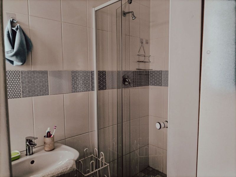 Townhouse For Sale in Pacaltsdorp - Photo 6