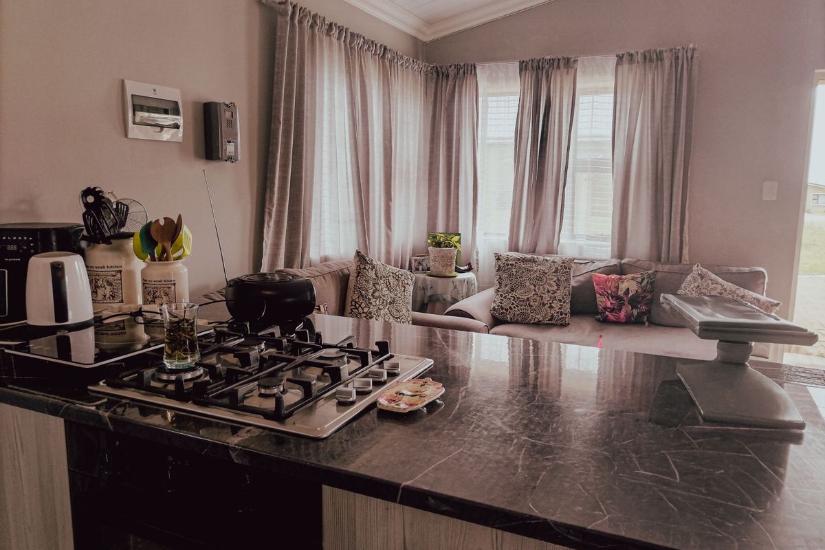 Townhouse For Sale in Pacaltsdorp - Photo 3