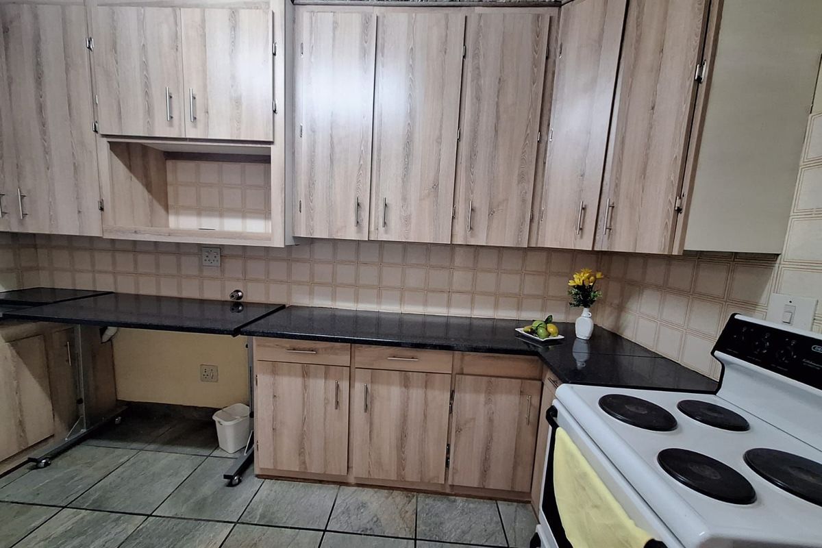 Apartment For Sale in Rietfontein - Photo 4