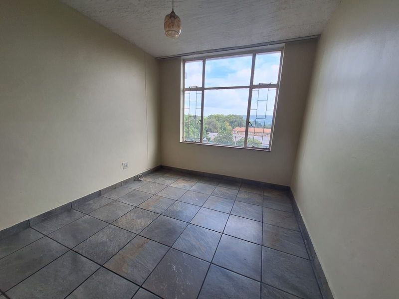 Apartment For Sale in Rietfontein - Photo 7