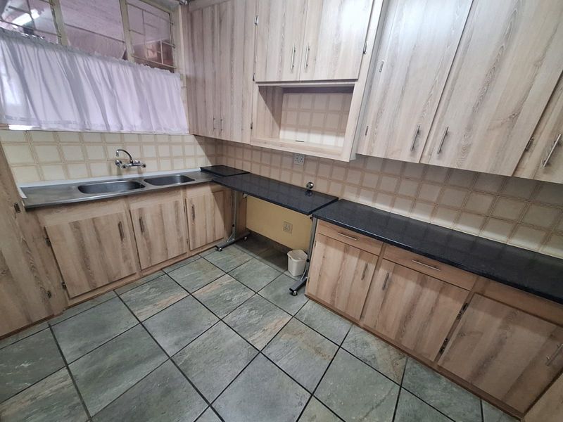 Apartment For Sale in Rietfontein - Photo 2