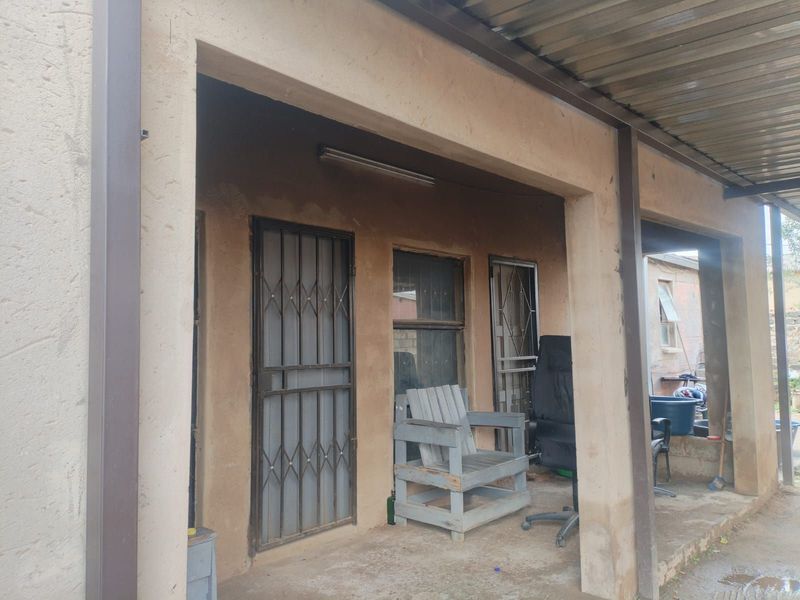 House For Sale in Nellmapius - Photo 2