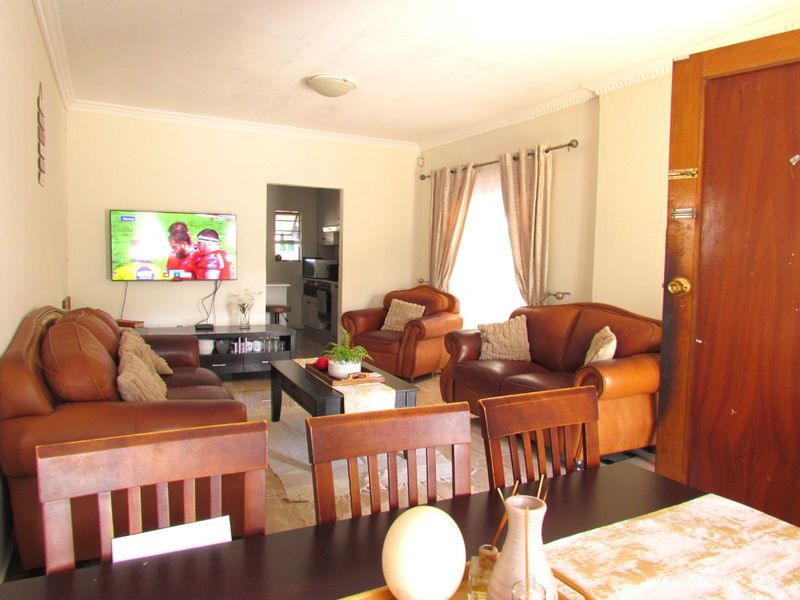 House For Sale in Jarman - Photo 5