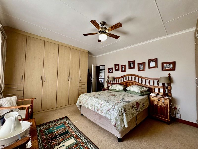 House For Sale in Fraaiuitsig - Photo 10