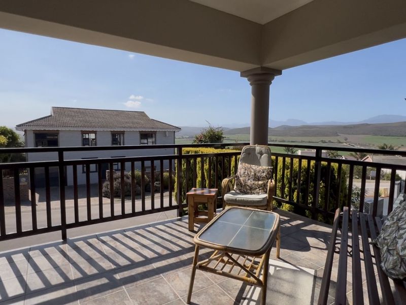 House For Sale in Fraaiuitsig - Photo 5