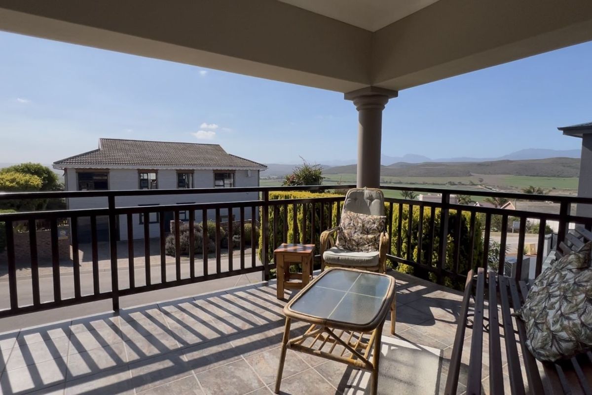 House For Sale in Fraaiuitsig - Photo 5