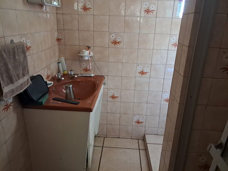 House For Sale in East Lynne - Photo 10