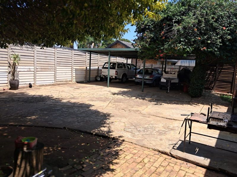 House For Sale in East Lynne - Photo 7