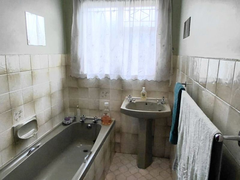 House For Sale in Coldridge View - Photo 9