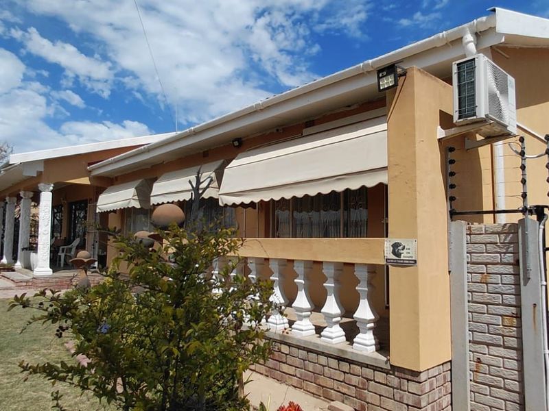 House For Sale in Coldridge View - Photo 2