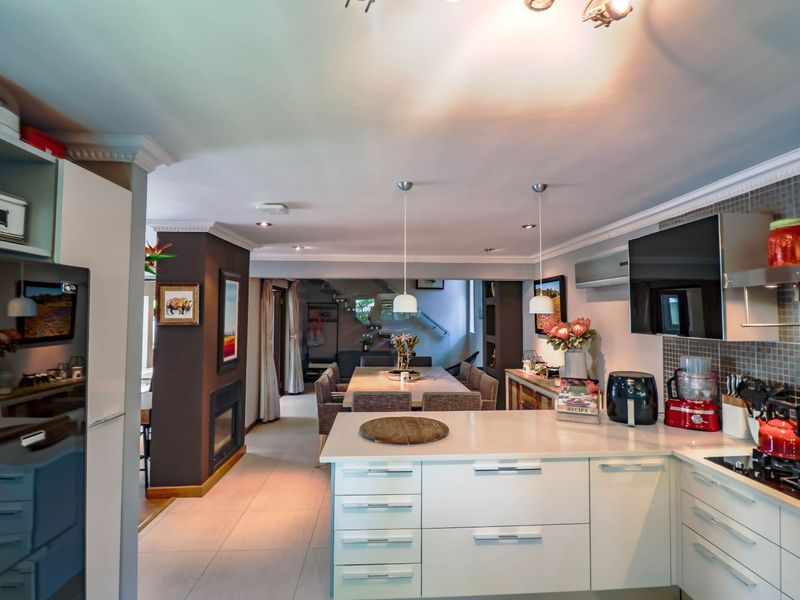 House For Sale in Eldoraigne - Photo 8