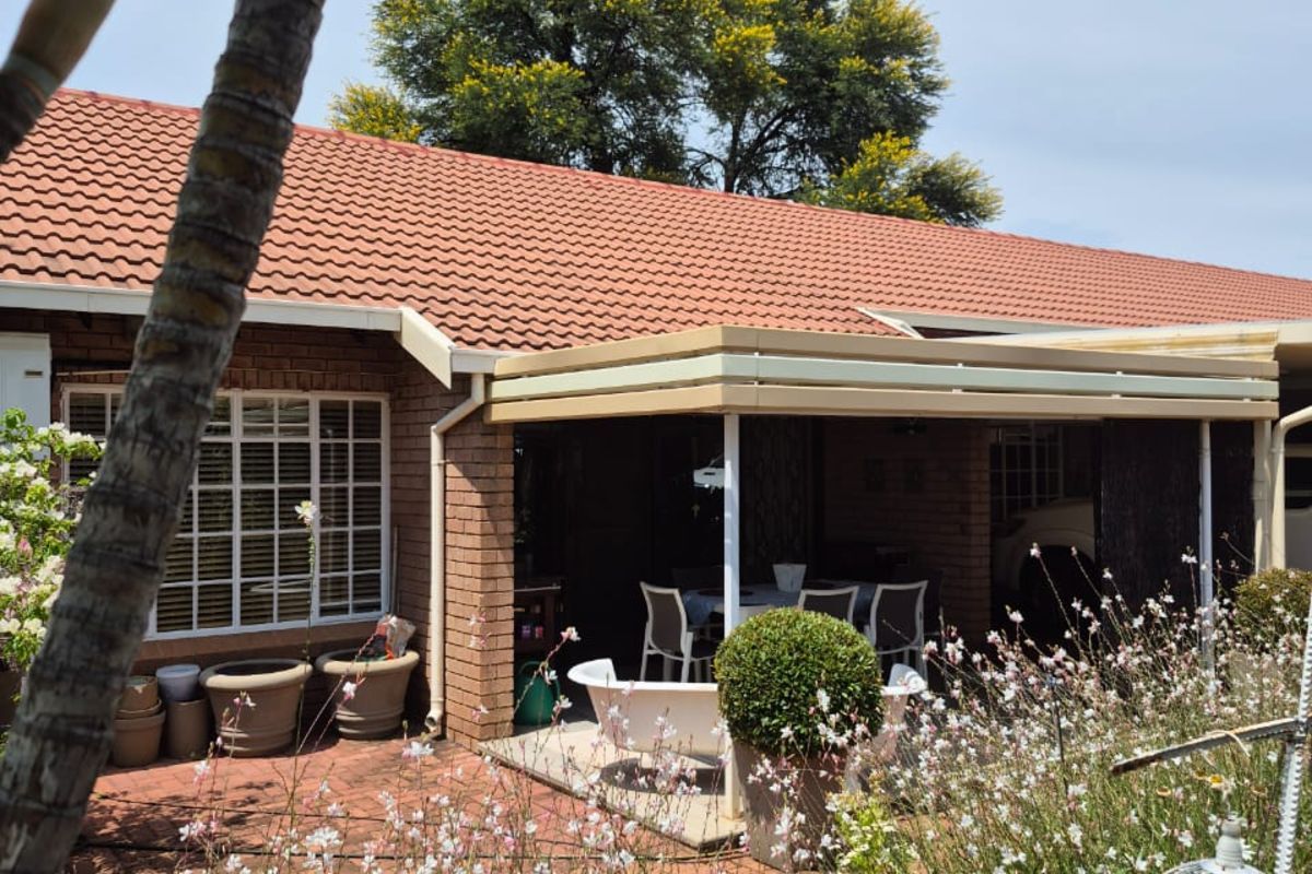 Townhouse For Sale in Bela Bela Central - Photo 2