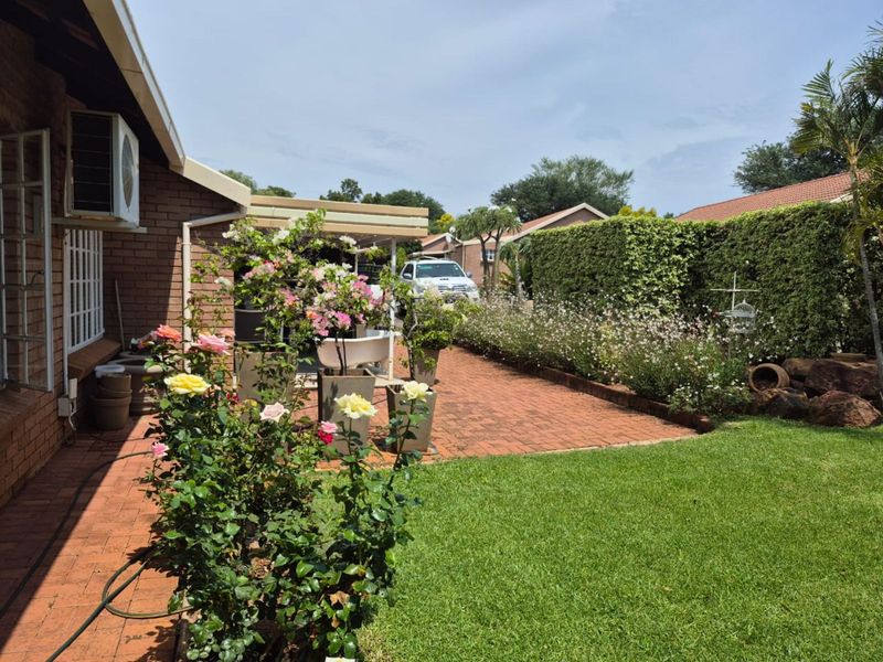 Townhouse For Sale in Bela Bela Central - Photo 3