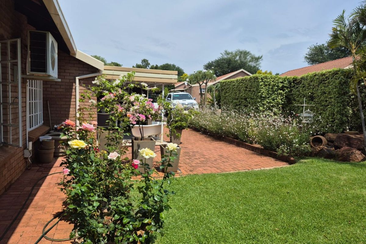 Townhouse For Sale in Bela Bela Central - Photo 3