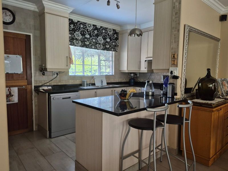 Townhouse For Sale in Bela Bela Central - Photo 10