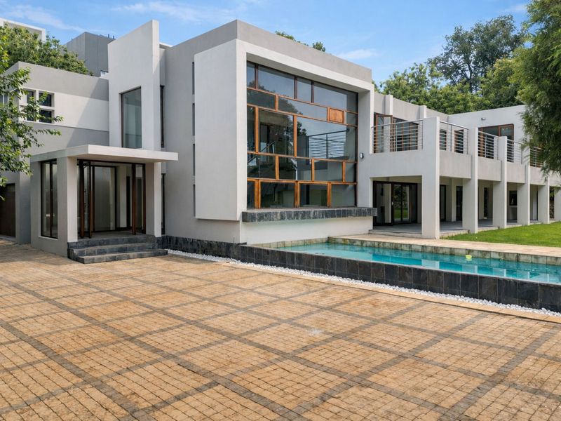 House For Sale in Sandown - Photo 2