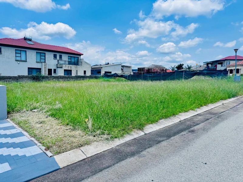 Vacant Land Residential For Sale in Woodhill Estate - Photo 2