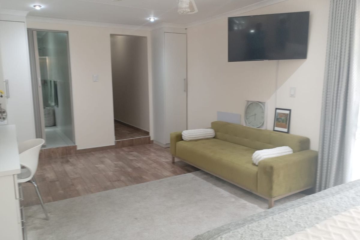 House For Sale in Florida - Photo 3