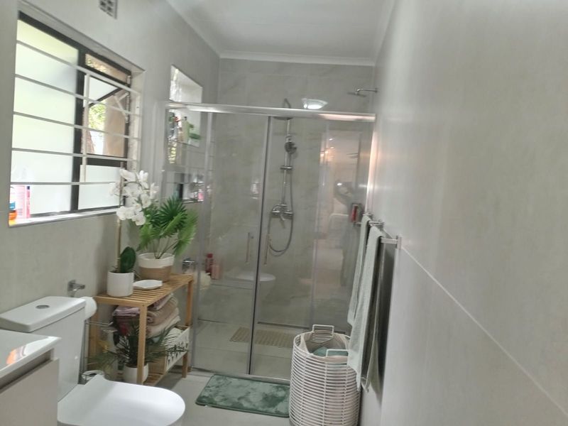 House For Sale in Florida - Photo 8