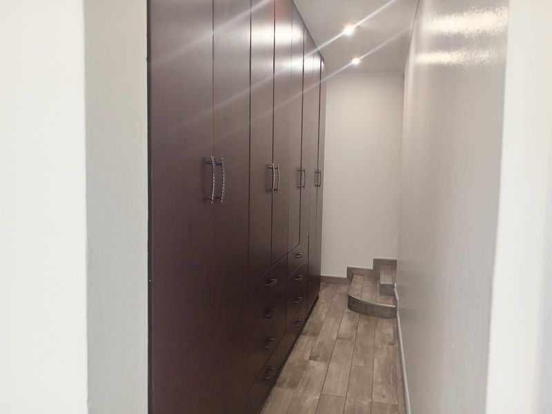 House For Sale in Florida - Photo 5