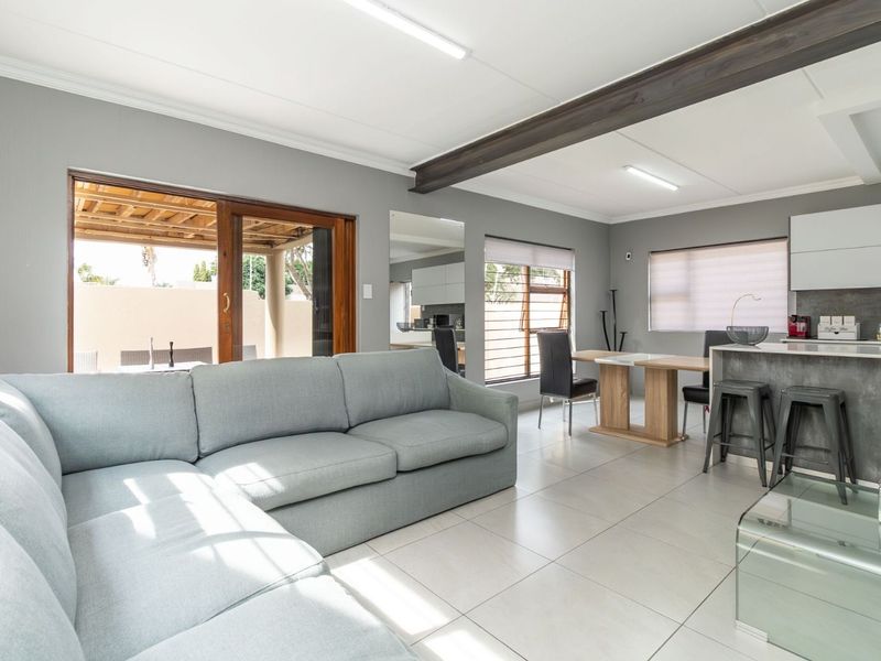 House For Sale in North Riding - Photo 2