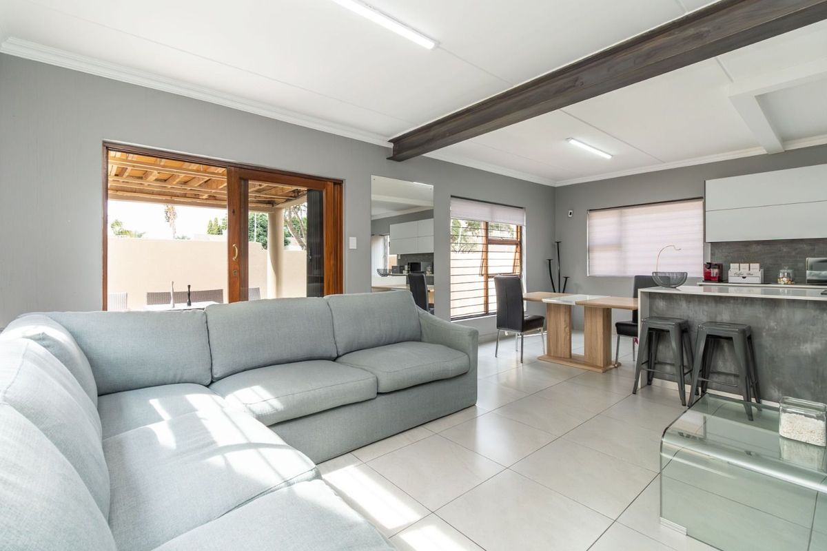 House For Sale in North Riding - Photo 2