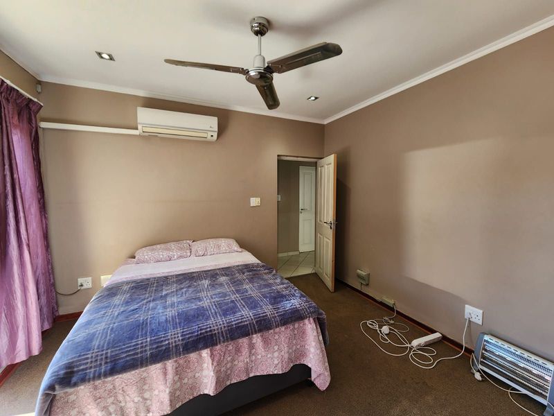 Townhouse For Sale in Hillcrest - Photo 10