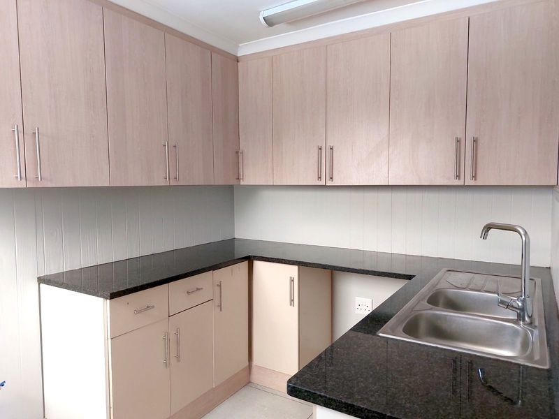 House For Sale in Sedgehill - Photo 9