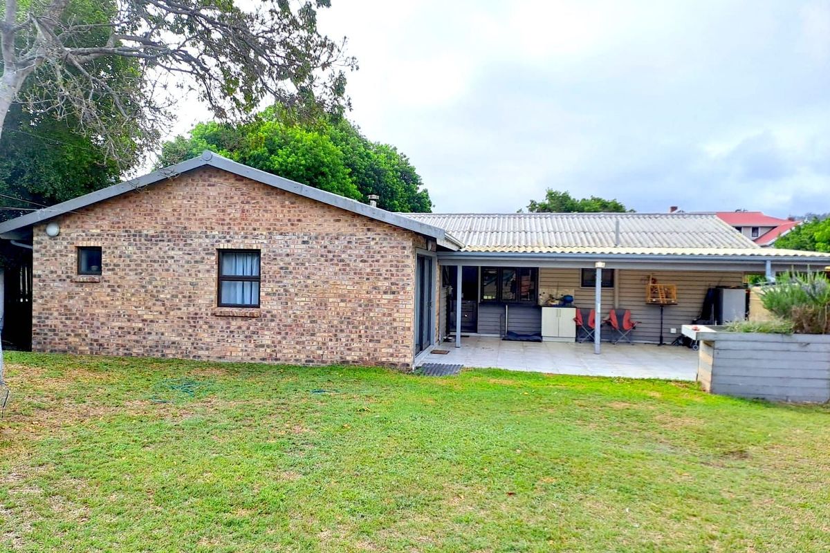 House For Sale in Sedgehill - Photo 2