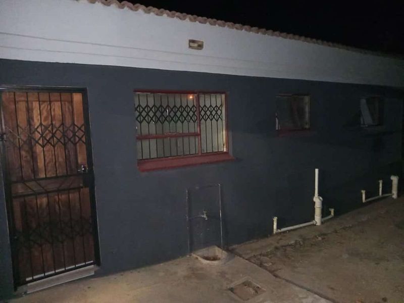 House For Sale in Mankweng - Photo 5