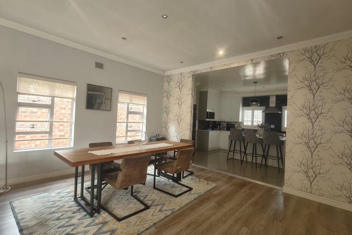 House To Rent in Fontainebleau - Photo 5