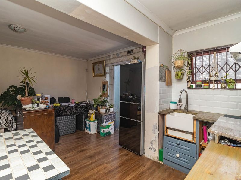 House For Sale in Brooklyn - Photo 2