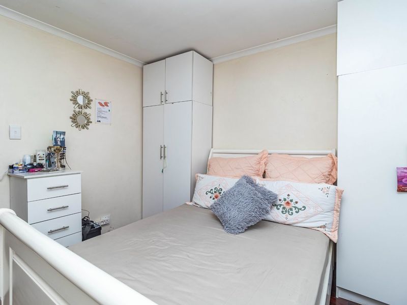 House For Sale in Brooklyn - Photo 5